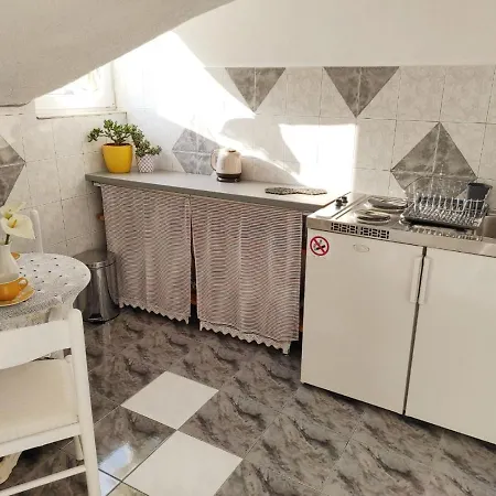 Apartment Mlaja