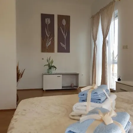 Mlaja Apartment *