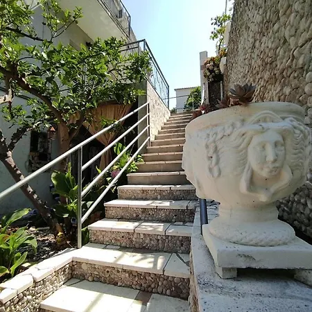 Apartment Mlaja
